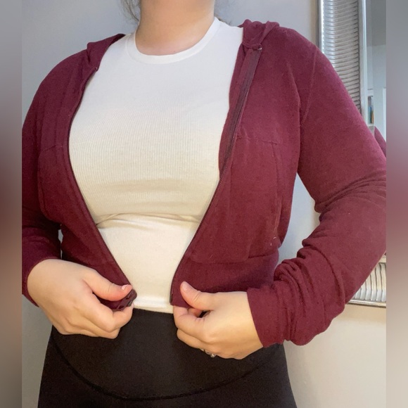 TNA burgundy xs hoodie - Picture 1 of 4